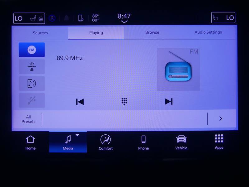 Used 2024 Chrysler Pacifica Touring-L FWD image 12