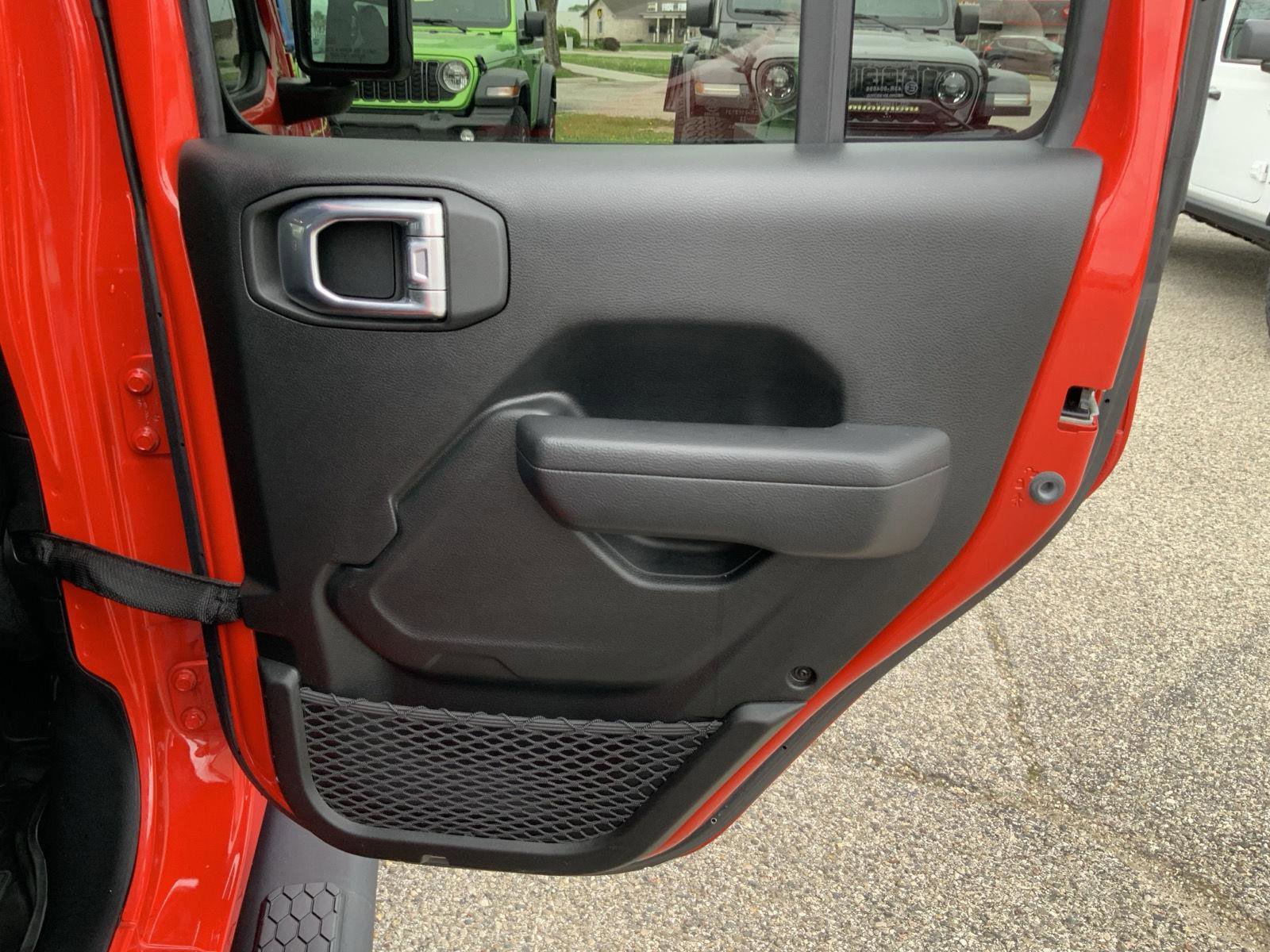 Used 2022 Jeep Wrangler Unlimited Sport AWD/4WD image 53