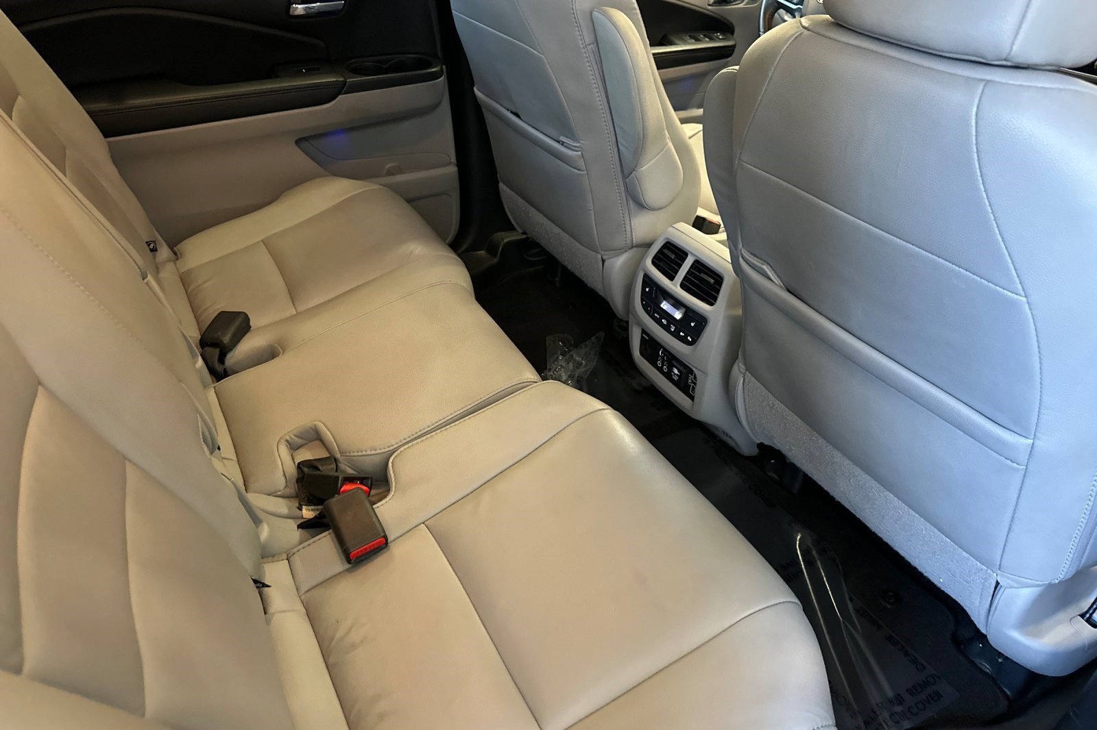 Used 2021 Honda Pilot Touring image 33