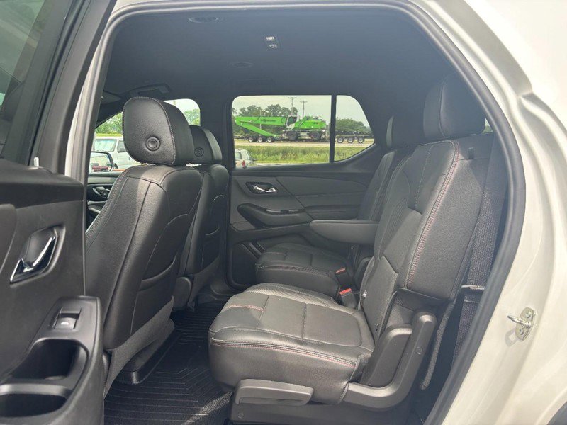 Certified 2023 Chevrolet Traverse RS FWD image 11