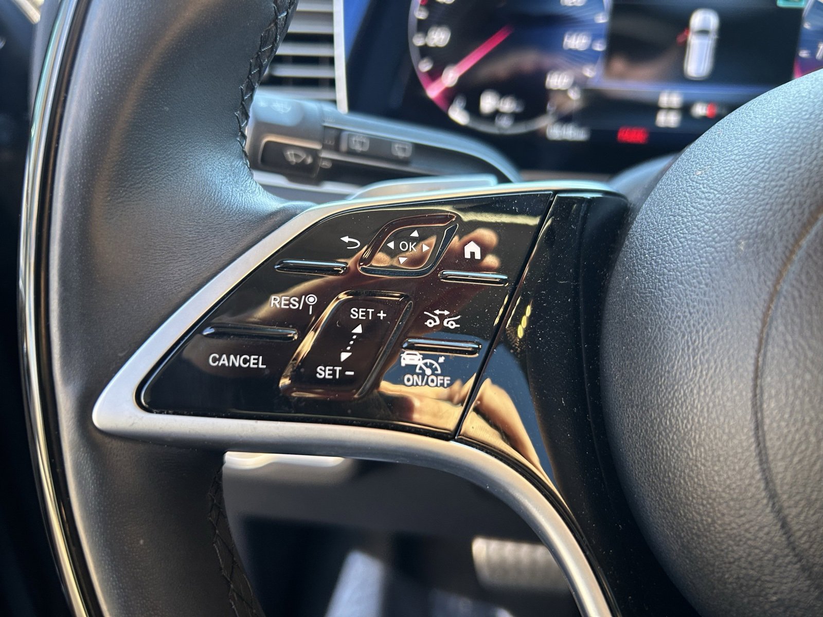 Used 2024 Mercedes-Benz GLS 450 4MATIC image 22