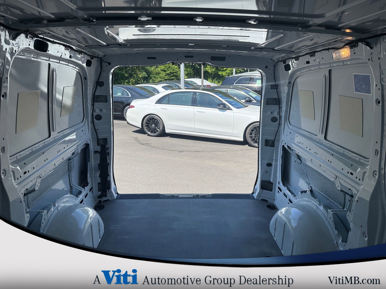 Used 2023 Mercedes-Benz Metris image 21