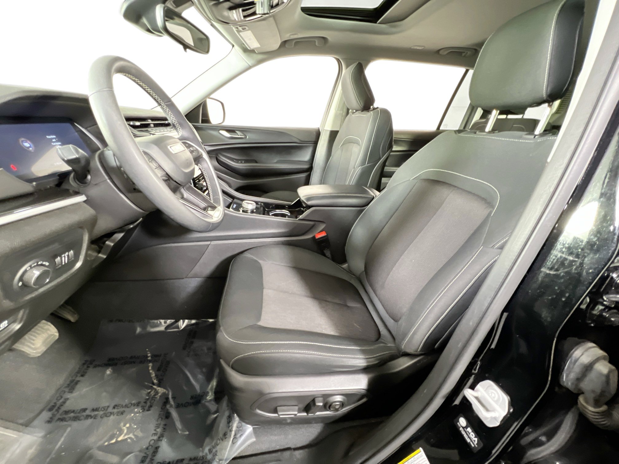 Used 2023 Jeep Grand Cherokee L Laredo w/ Luxury Tech Group I image 20