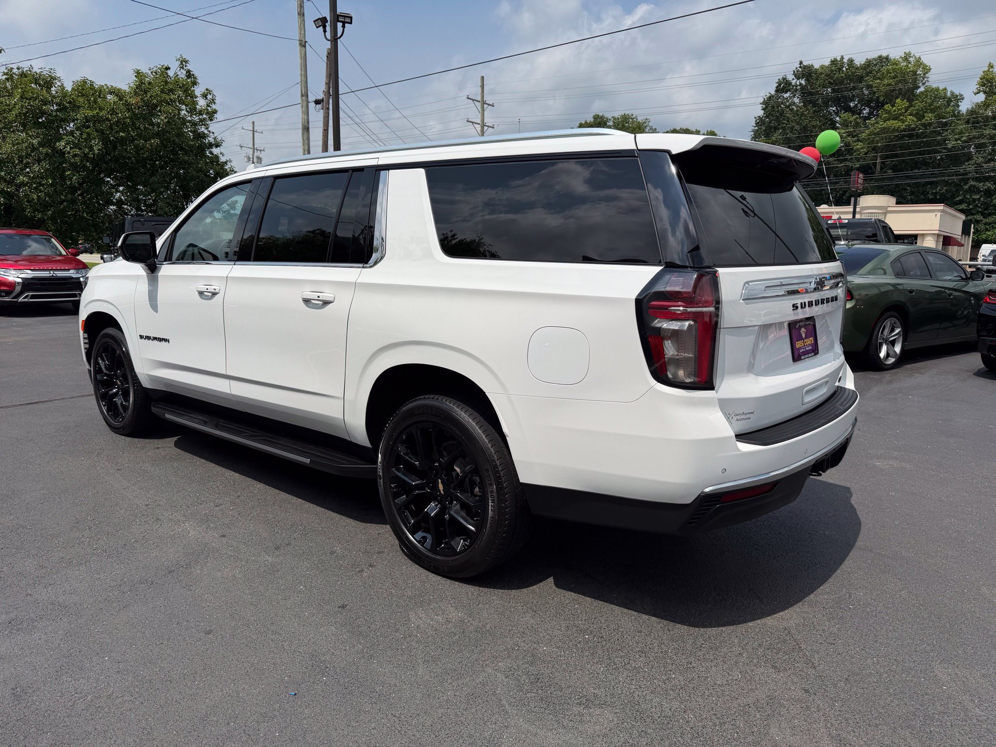 Used 2024 Chevrolet Suburban LT AWD/4WD image 4