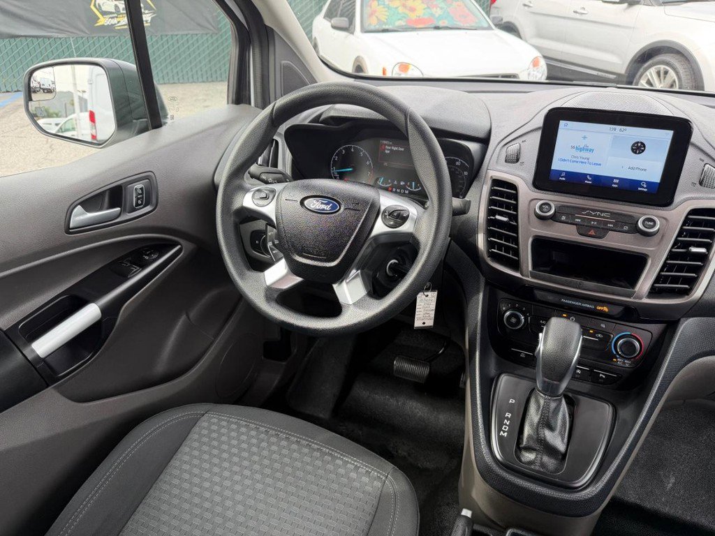 Used 2021 Ford Transit Connect XLT image 24