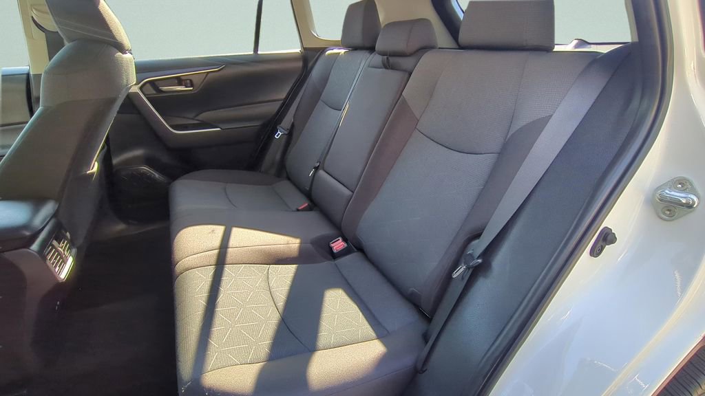 Used 2024 Toyota RAV4 XLE FWD image 10