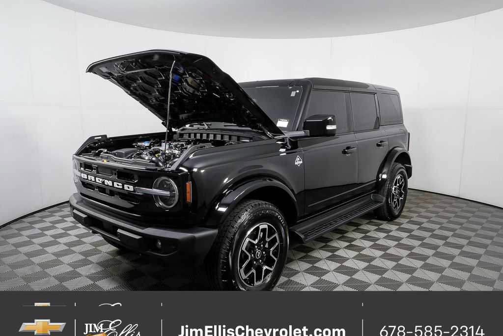 Used 2025 Ford Bronco Outer Banks image 32