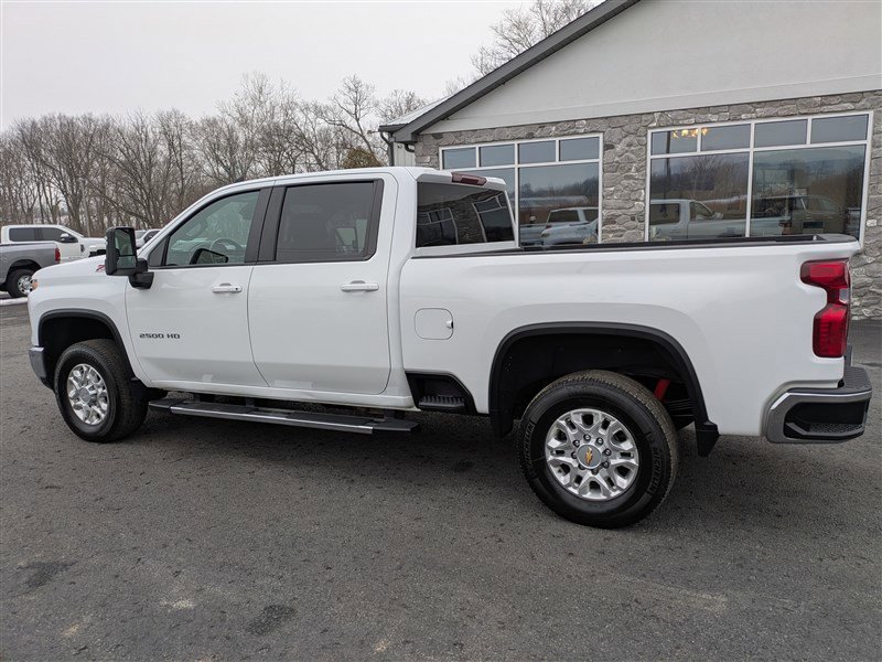 Used 2024 Chevrolet Silverado 2500 LT image 4