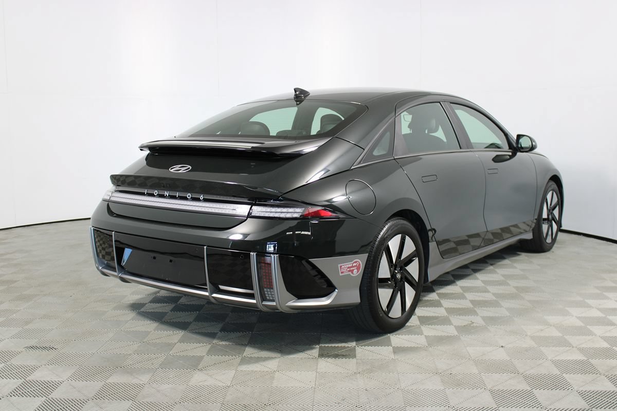 Used 2024 Hyundai Ioniq 6 Limited RWD image 30