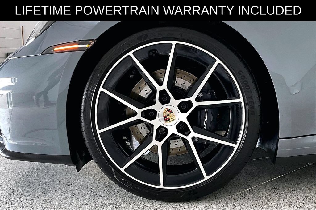 Used 2025 Porsche 911 Carrera T RWD image 12