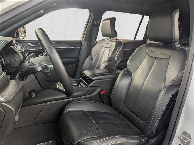 Used 2021 Jeep Grand Cherokee L Overland w/ Advanced Protech Group III image 15