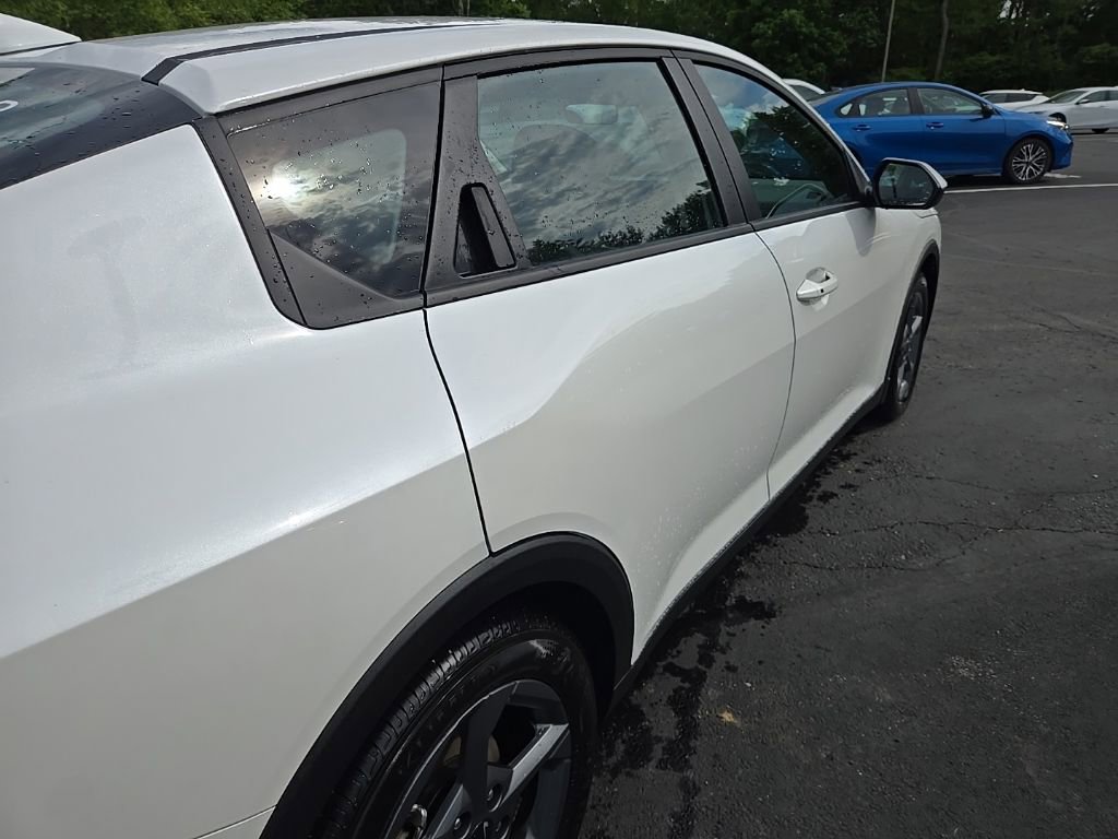 Certified 2025 Kia K4 FWD image 3