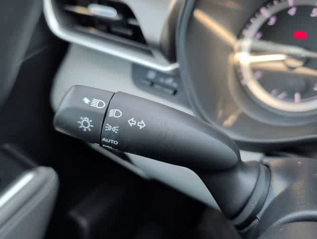 Used 2023 Toyota Highlander L image 23