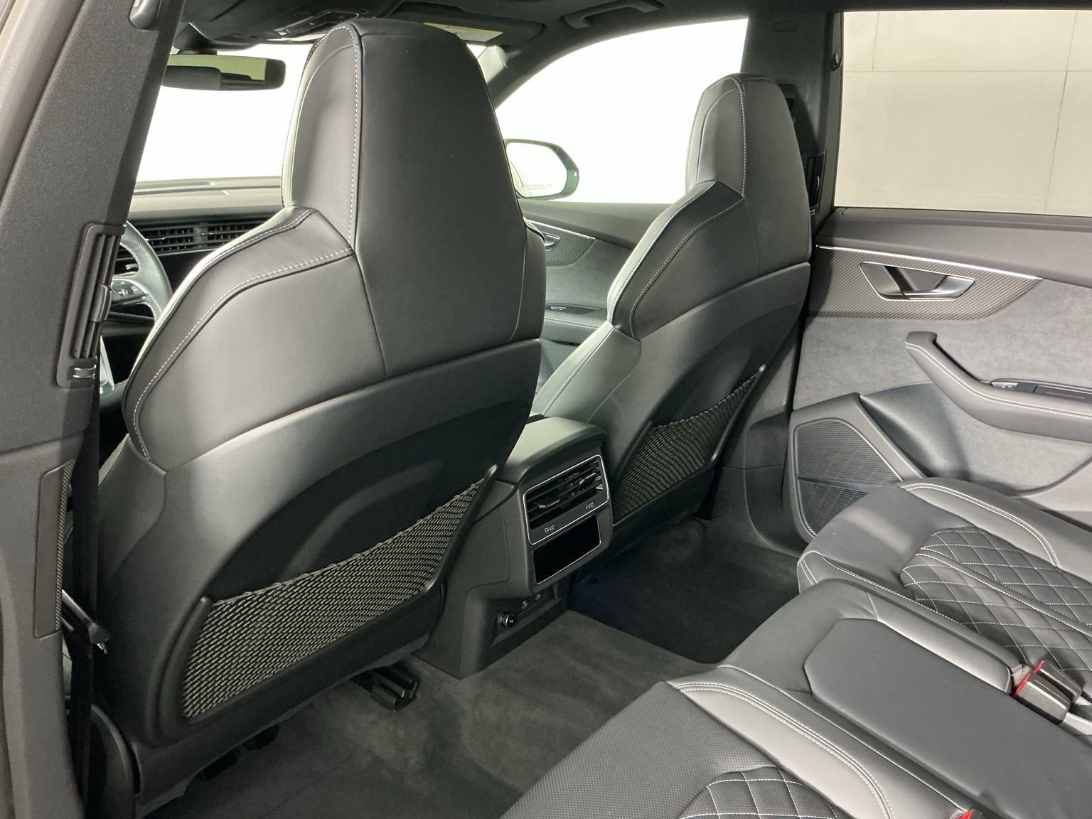 Used 2024 Audi SQ8 Prestige image 22