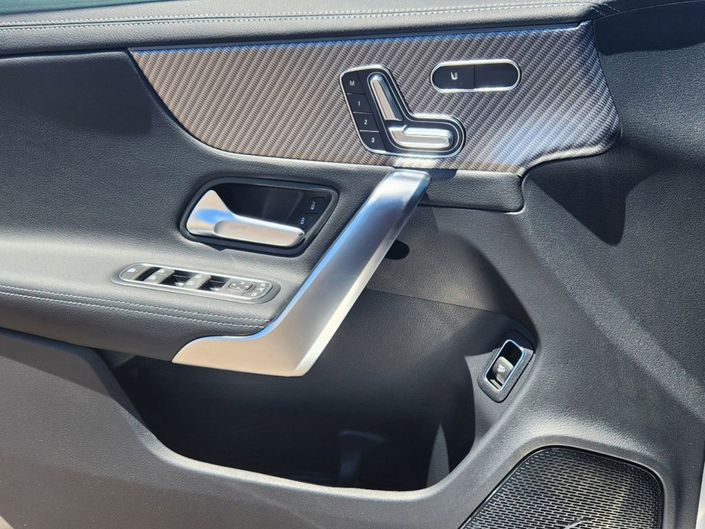 New 2025 Mercedes-Benz CLA 250 4MATIC image 7
