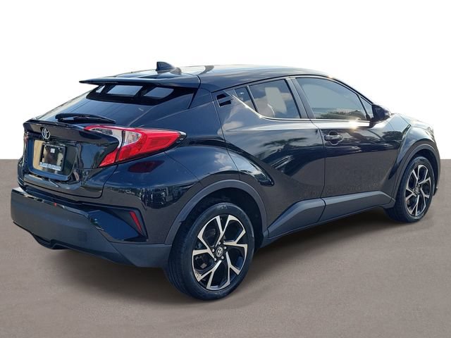 Used 2020 Toyota C-HR XLE FWD image 4
