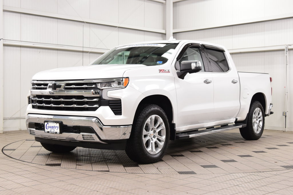 Used 2022 Chevrolet Silverado 1500 LTZ AWD/4WD image 3