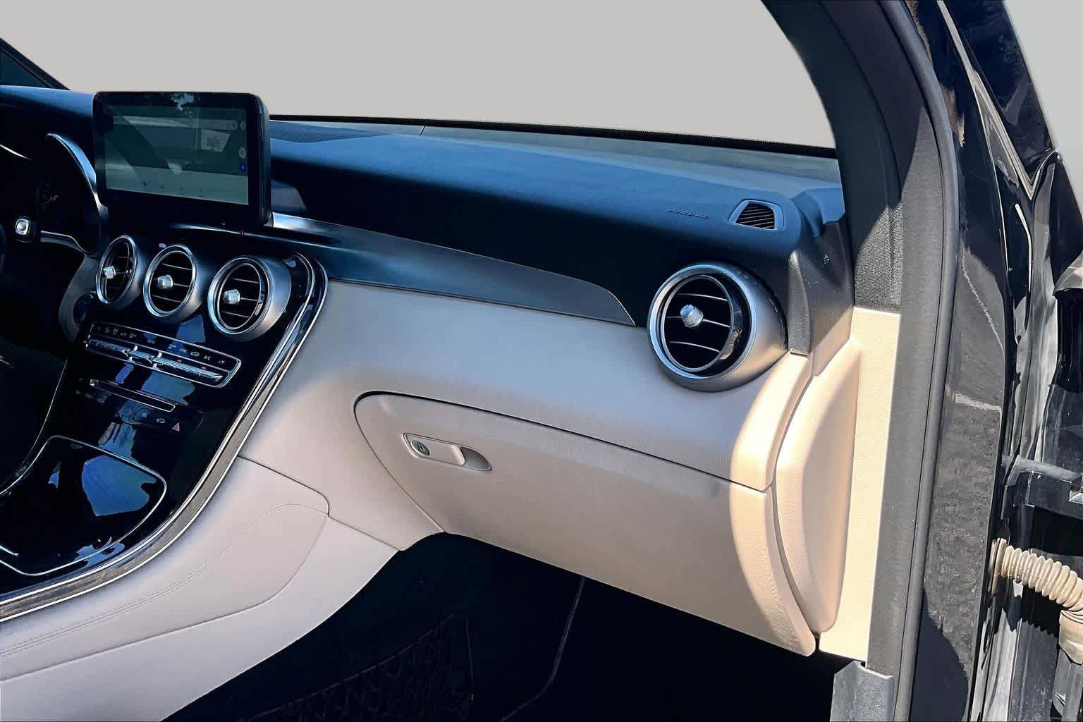 Used 2017 Mercedes-Benz GLC 300 image 19