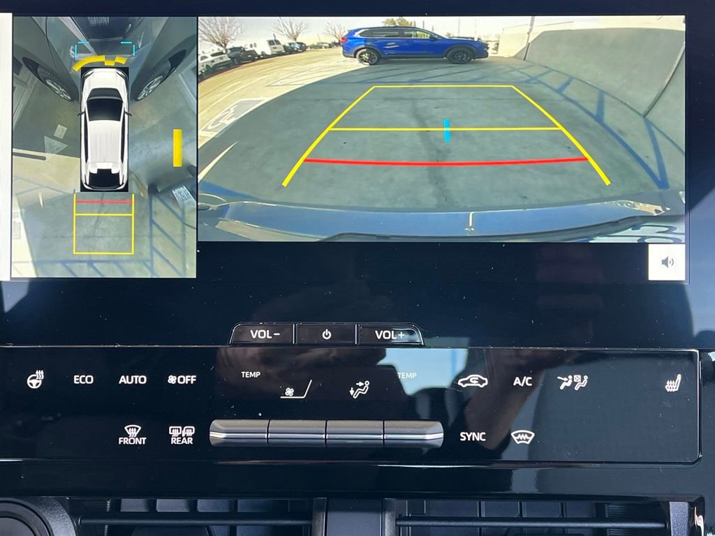 Certified 2025 Subaru Solterra Limited image 10