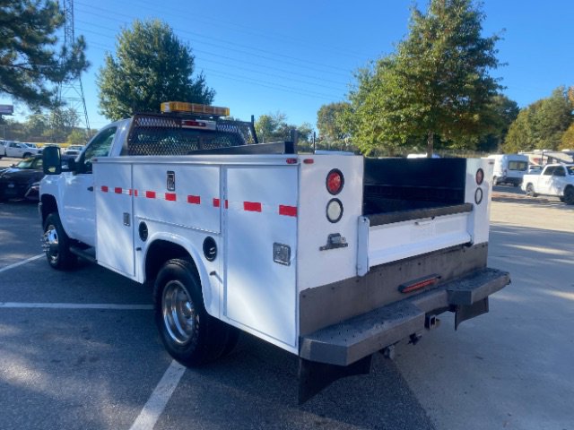 Used 2013 Chevrolet Silverado 3500 W/T image 2