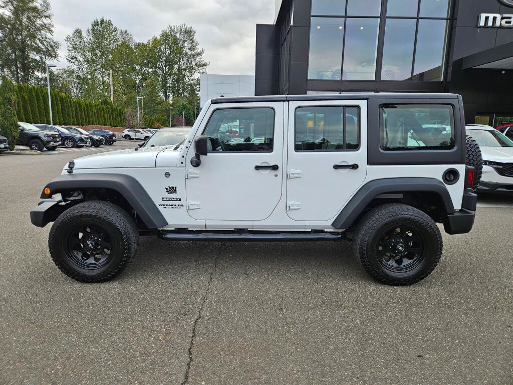Used 2016 Jeep Wrangler Unlimited Sport AWD/4WD image 2