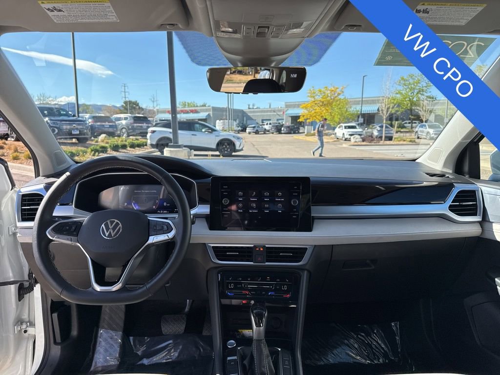 Used 2025 Volkswagen Taos SE AWD/4WD image 13