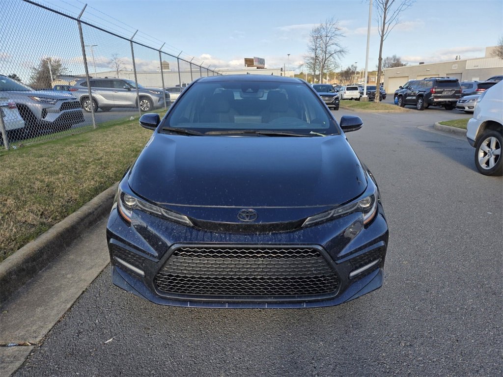 Used 2022 Toyota Corolla SE image 2