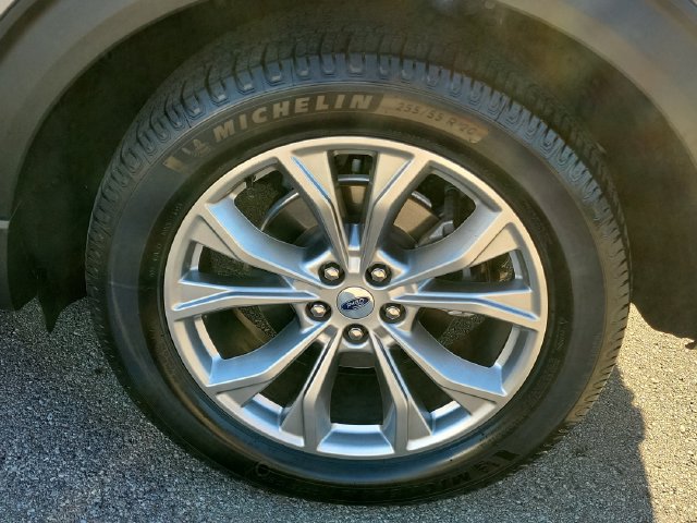 Used 2021 Ford Explorer Limited w/ Equipment Group 301A AWD/4WD image 7