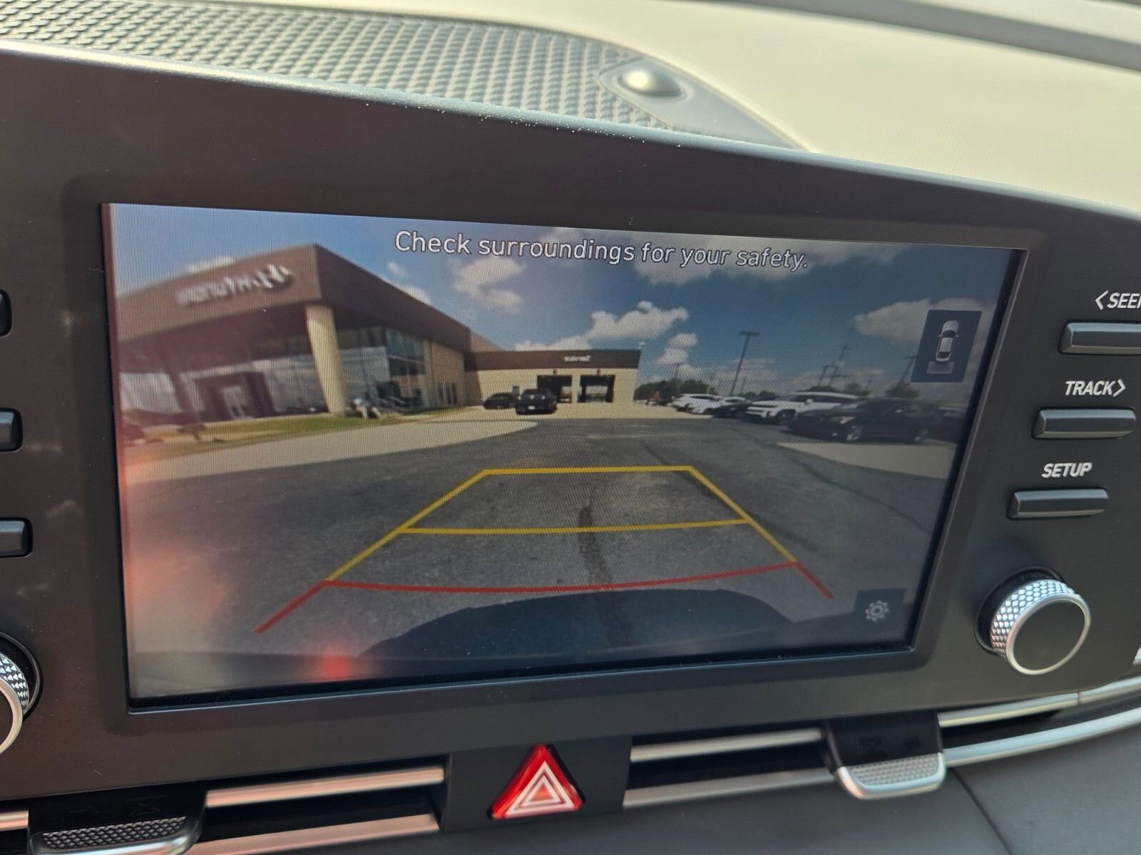 Used 2022 Hyundai Elantra SEL image 19