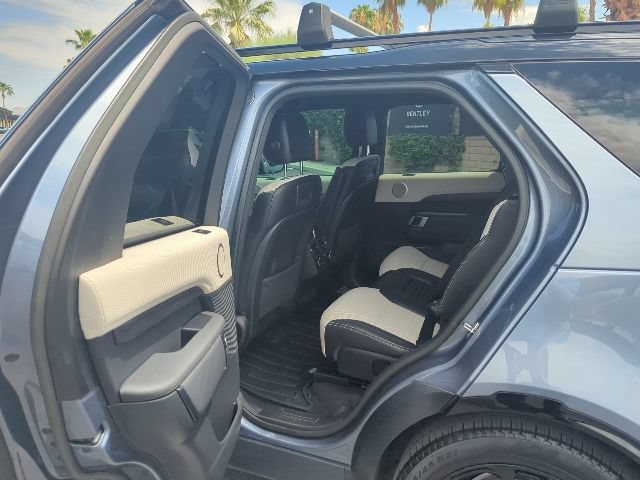 Used 2023 Land Rover Discovery S R-Dynamic AWD/4WD image 11