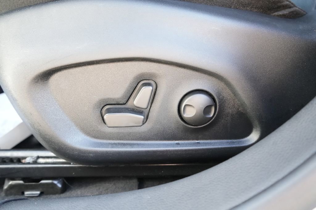 Used 2022 Jeep Compass Limited image 23