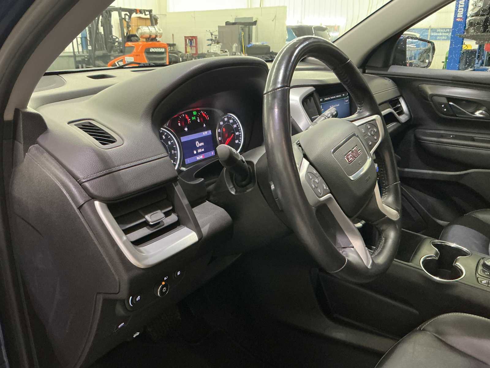 Used 2022 GMC Terrain SLT image 17