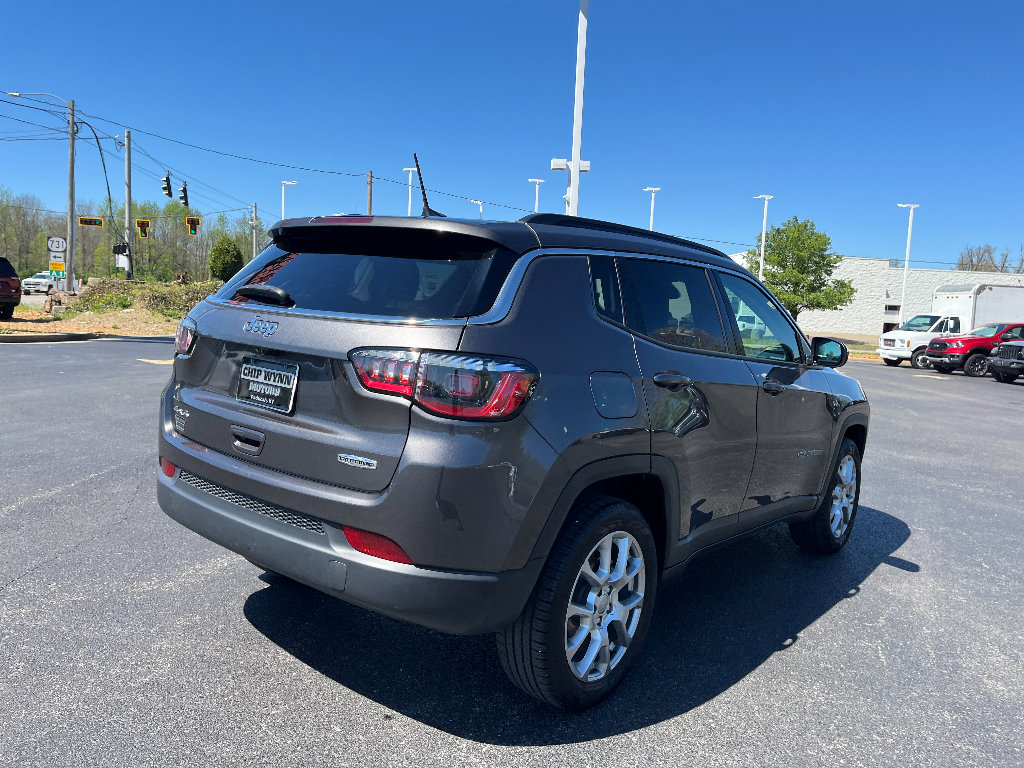 Used 2022 Jeep Compass Latitude image 7