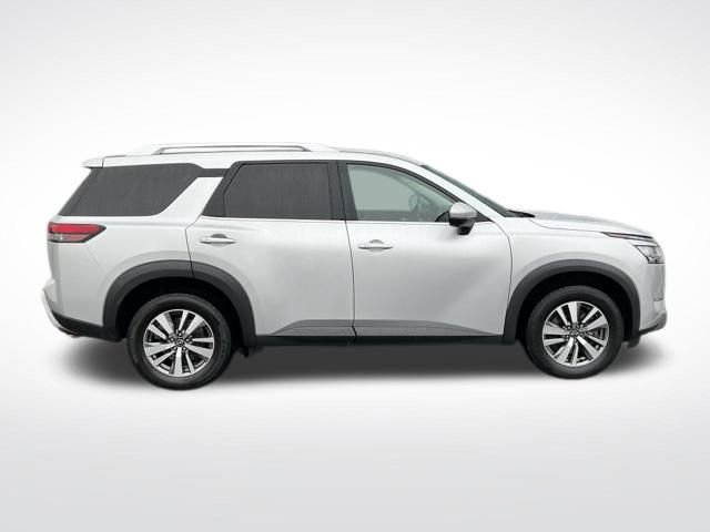 Used 2023 Nissan Pathfinder SL w/ Cargo Package image 8