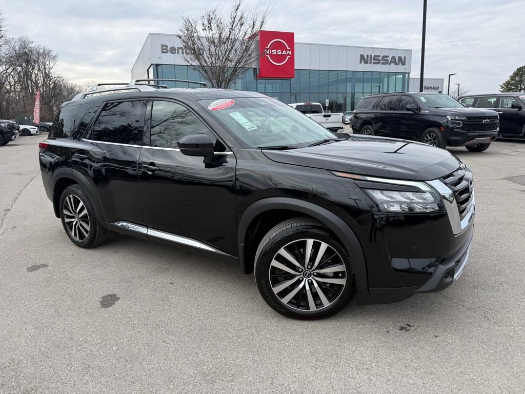 Certified 2025 Nissan Pathfinder Platinum image 49
