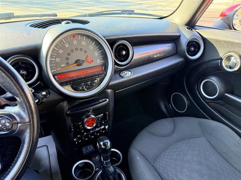 Used 2015 MINI Cooper S image 29