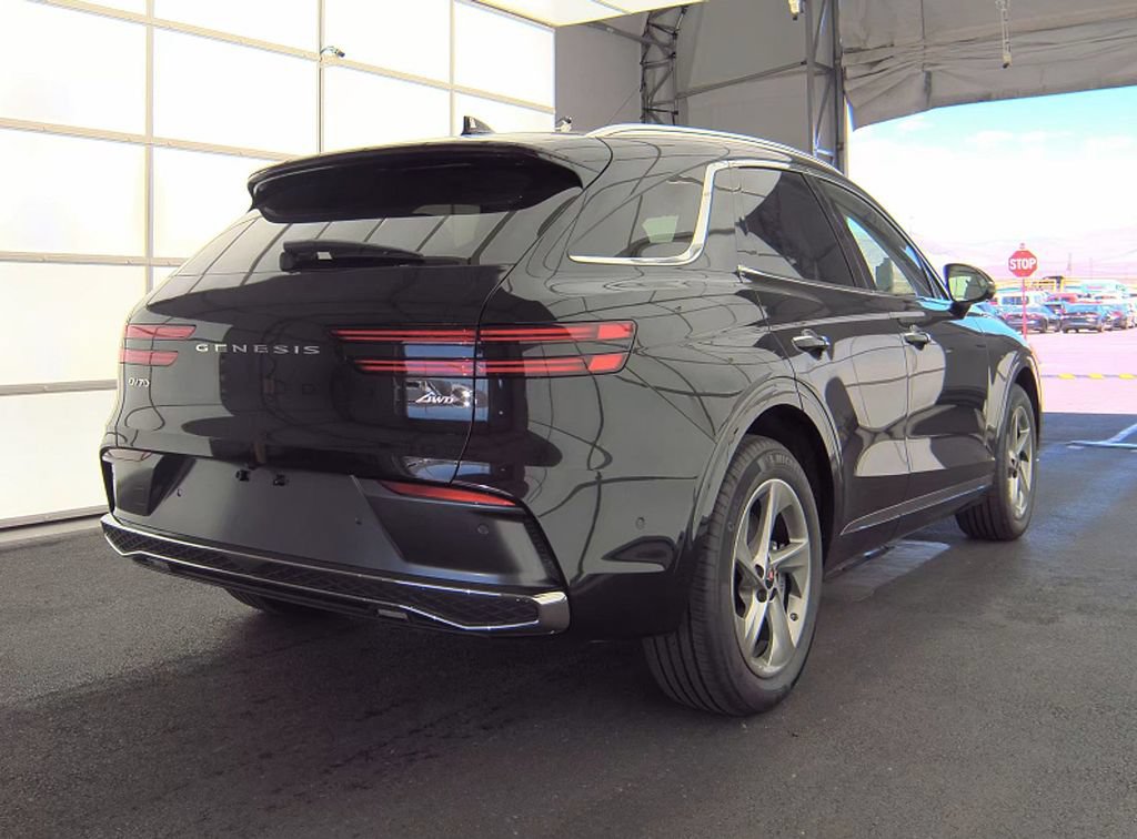 Used 2026 Genesis GV70 2.5T Advanced AWD/4WD image 2