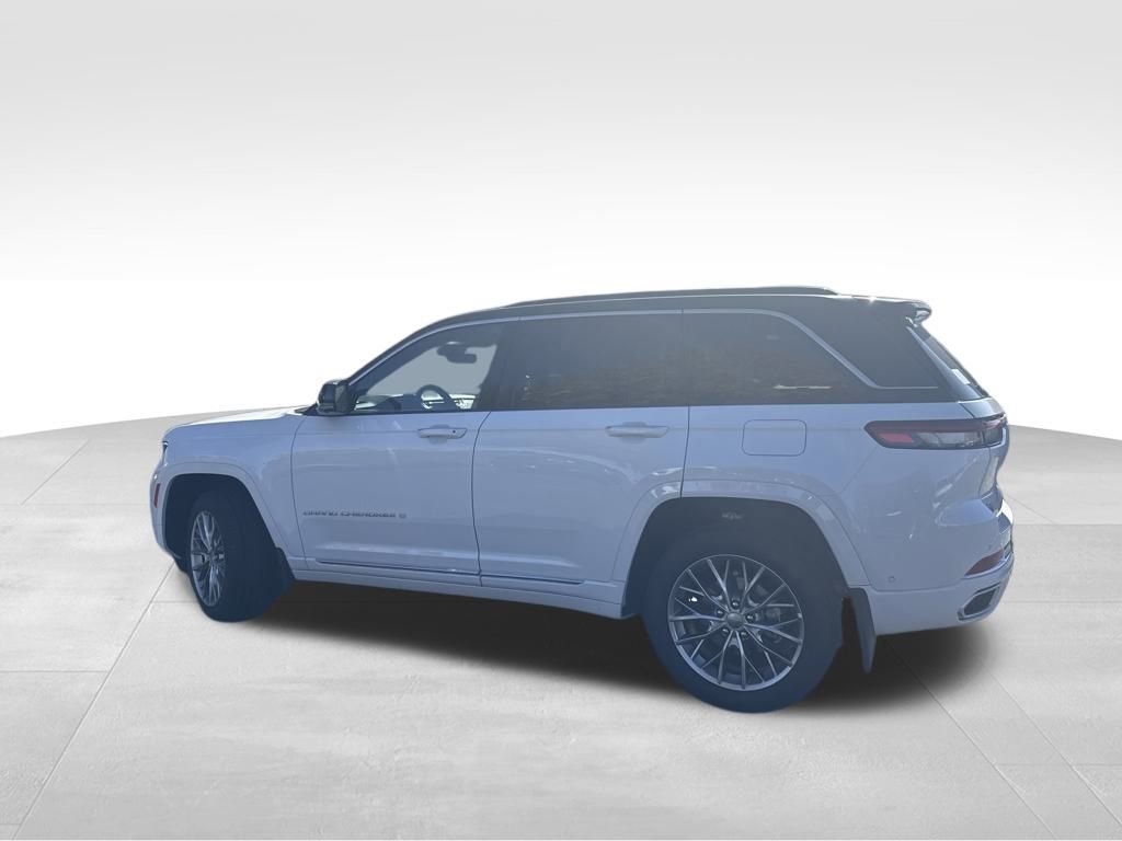 New 2025 Jeep Grand Cherokee Summit w/ Luxury Tech Group V image 5