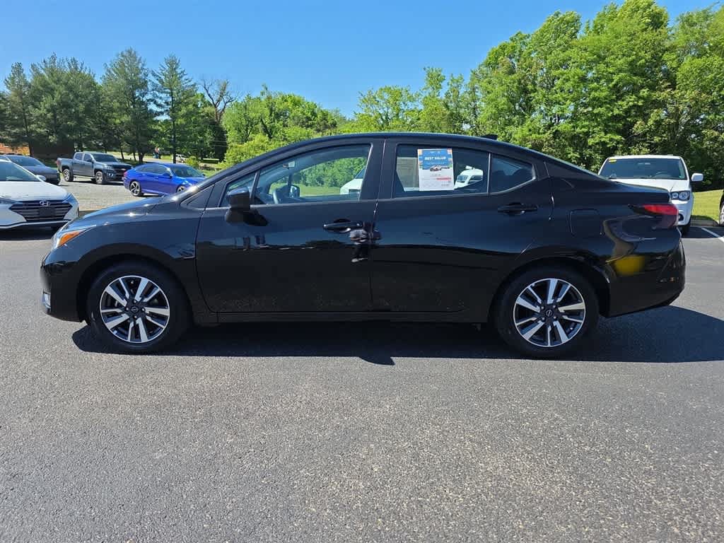 Used 2023 Nissan Versa SV FWD image 10