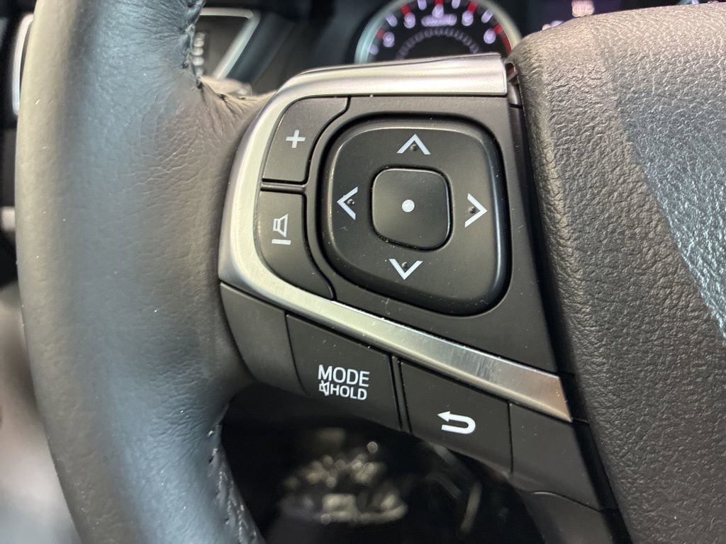 Used 2017 Toyota Camry SE w/ Moonroof Package image 25