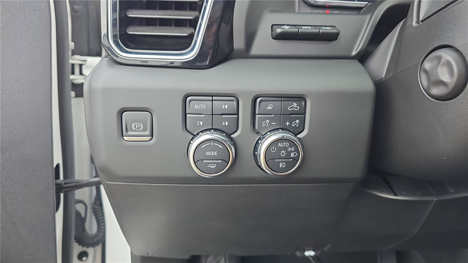 Used 2024 GMC Sierra 1500 Denali Ultimate AWD/4WD image 27