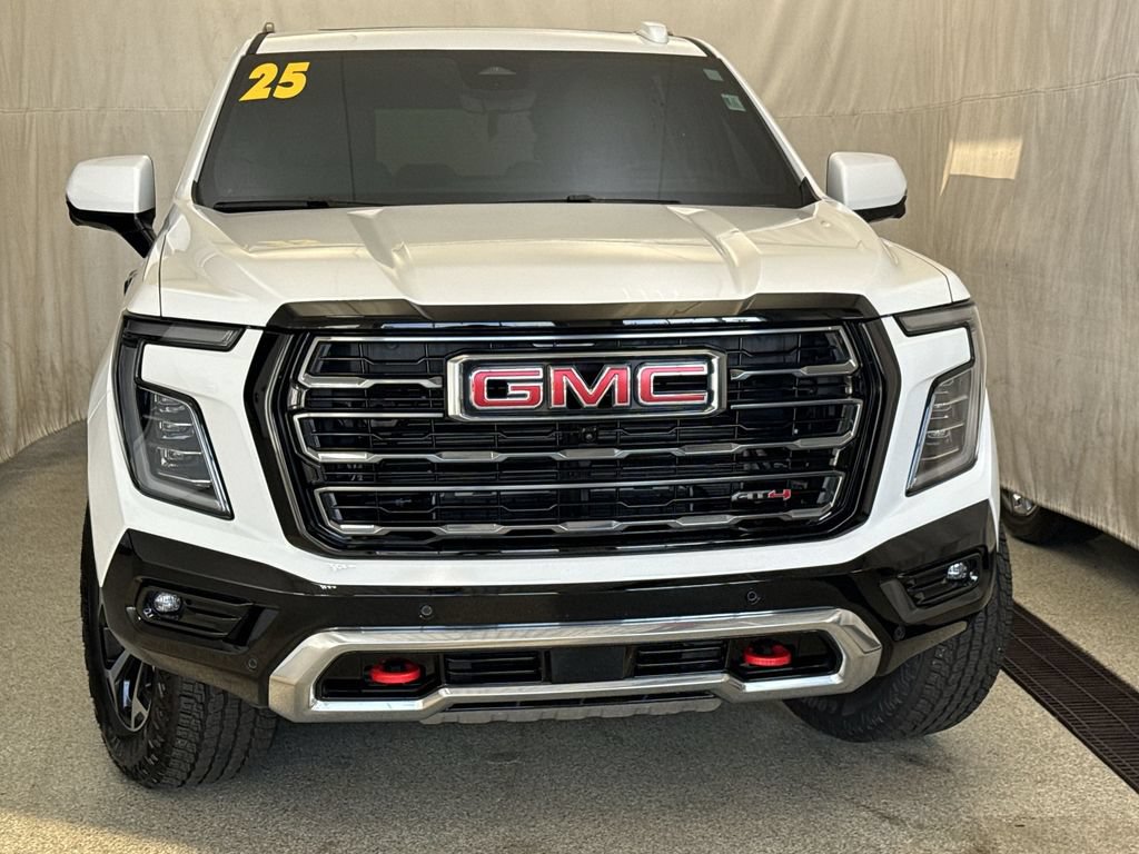 Used 2025 GMC Yukon AT4 w/ AT4 Premium Plus Package AWD/4WD image 4
