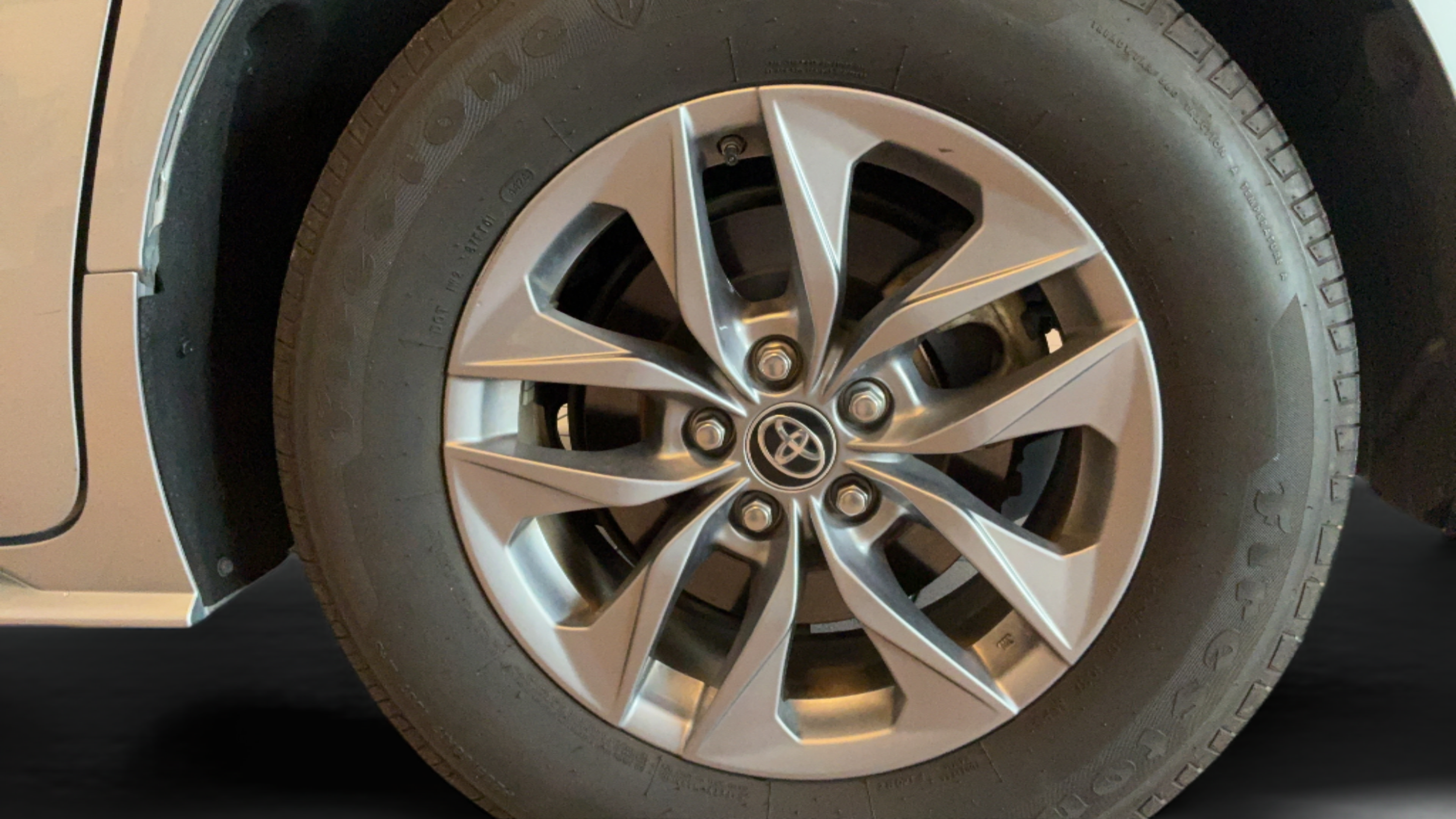 Certified 2025 Toyota Sienna XLE FWD image 43