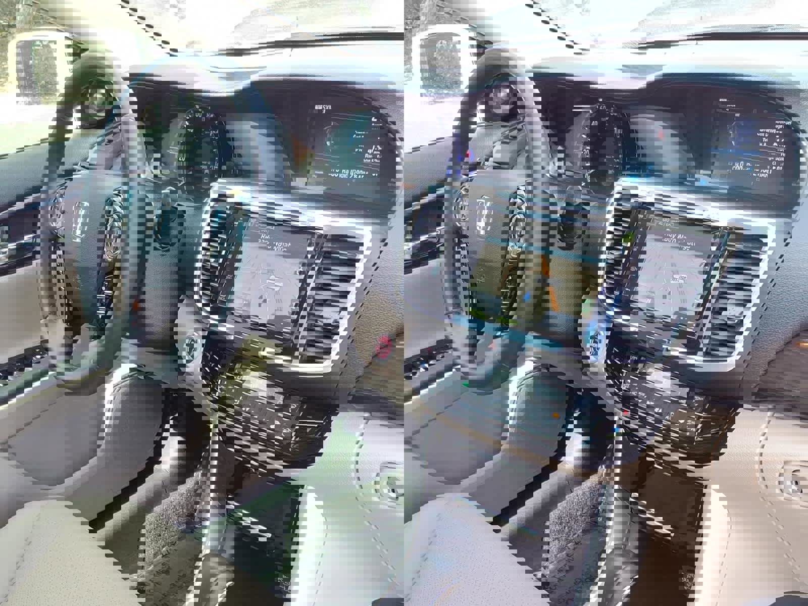 Used 2017 Honda Accord Touring image 21