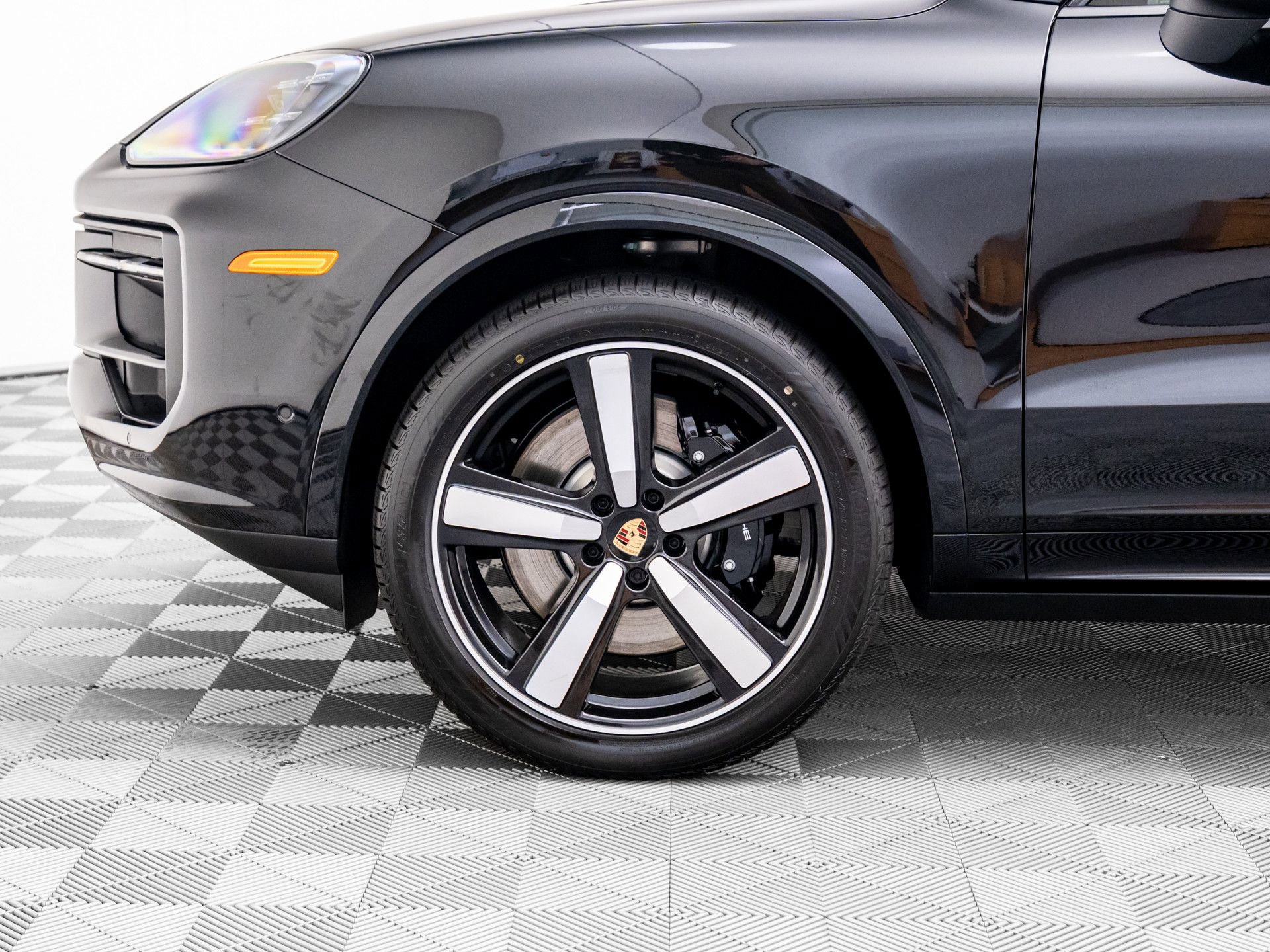 New 2025 Porsche Cayenne S image 35