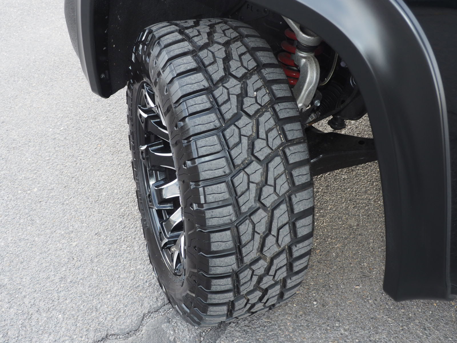 Used 2025 Toyota Tundra Limited w/ TRD Off-Road Package image 9