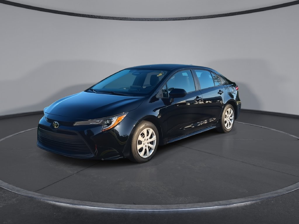 Used 2025 Toyota Corolla LE w/ Convenience Package FWD image 4