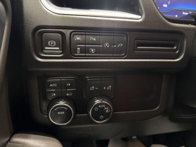 Used 2022 Chevrolet Tahoe RST w/ Luxury Package image 38