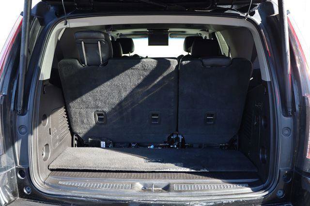 Used 2015 Cadillac Escalade Luxury AWD/4WD image 11