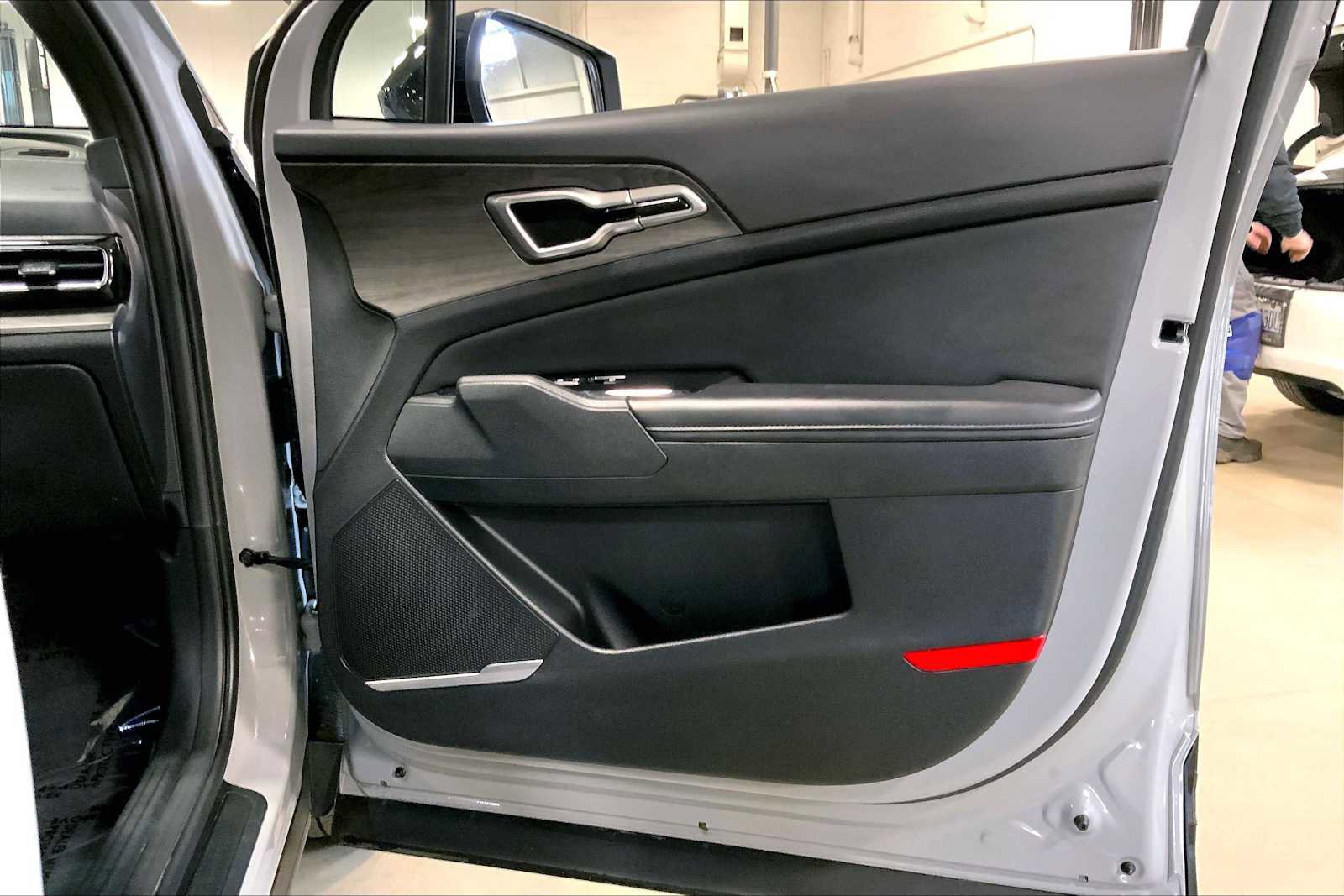 Used 2024 Kia Sportage X-Line w/ X-Line Premium Package image 23